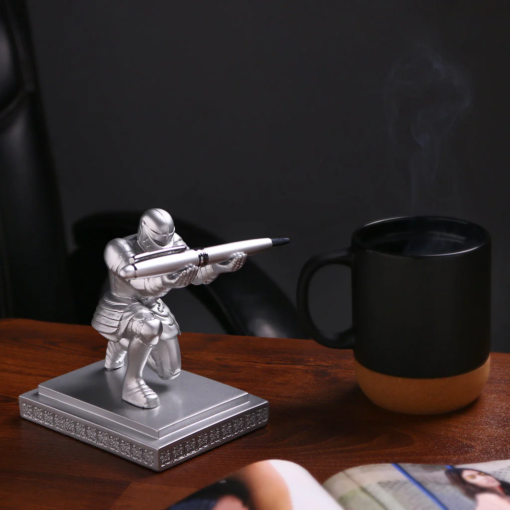 Knight Pen Holder - Image 3
