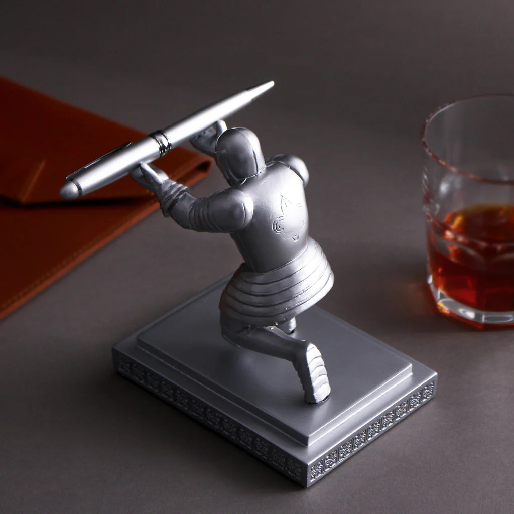 Knight Pen Holder - Image 4