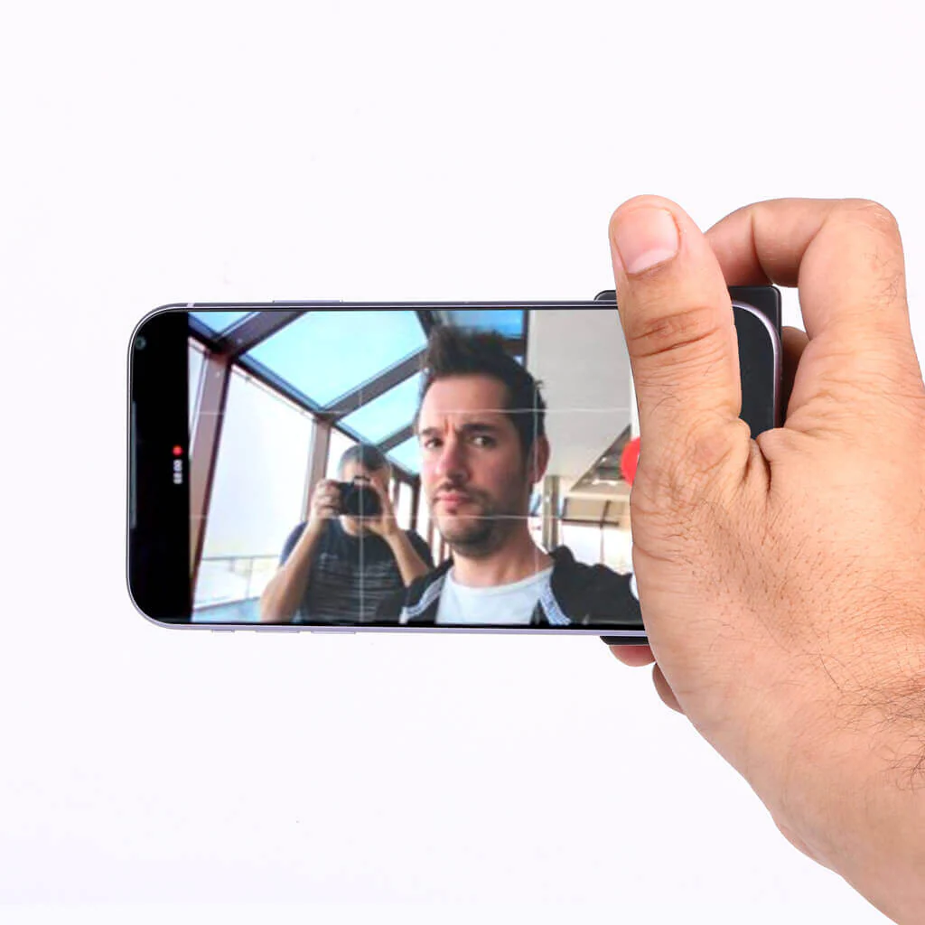 MagSafe Camera Grip with Bluetooth Photo Shutter - Image 10