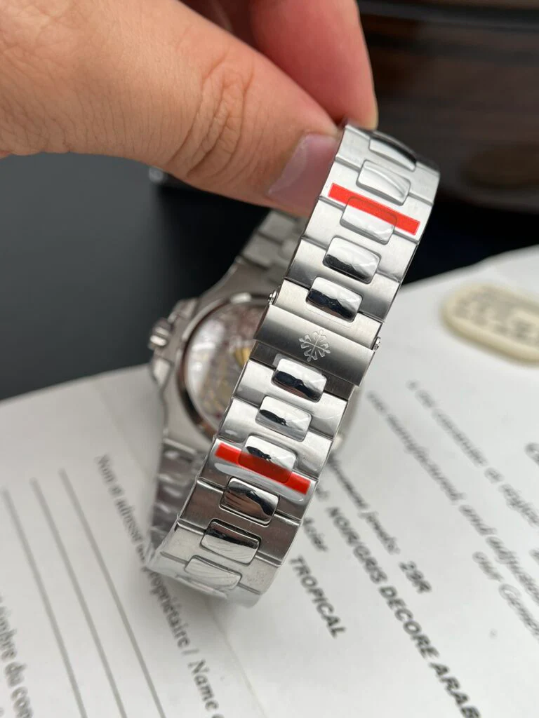 Patek Philippe Nautilus 5712 - Image 2
